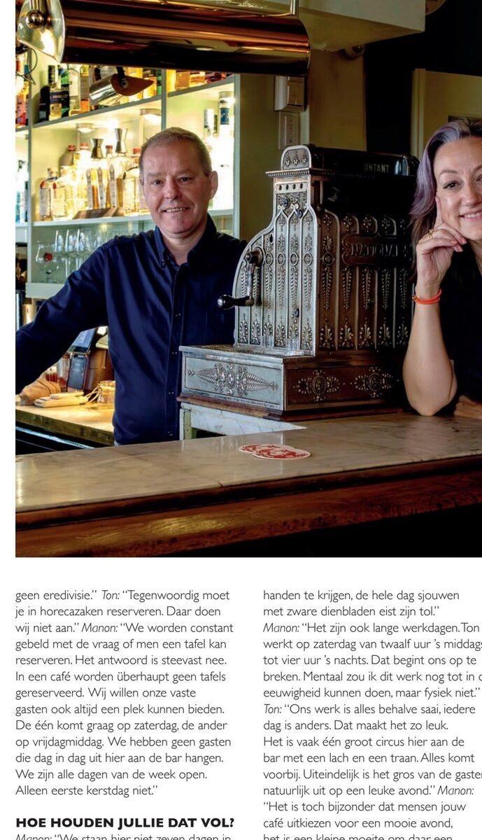 Achter de bar bij Café 't Kantoor