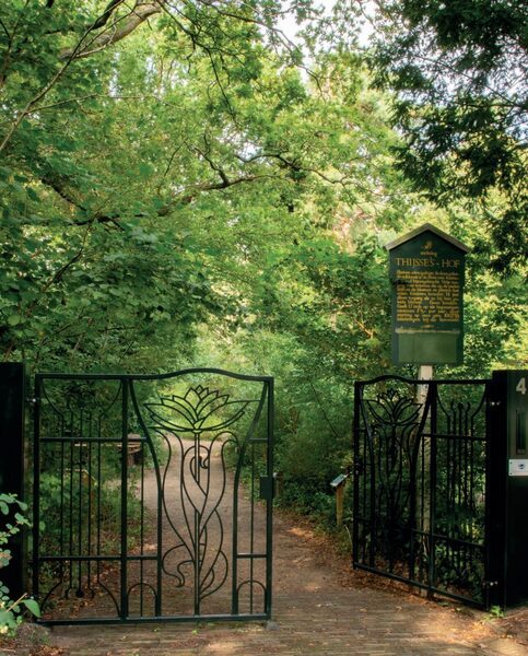 De toegang tot Thijsse's Hof in het Bloemendaalse Bos
